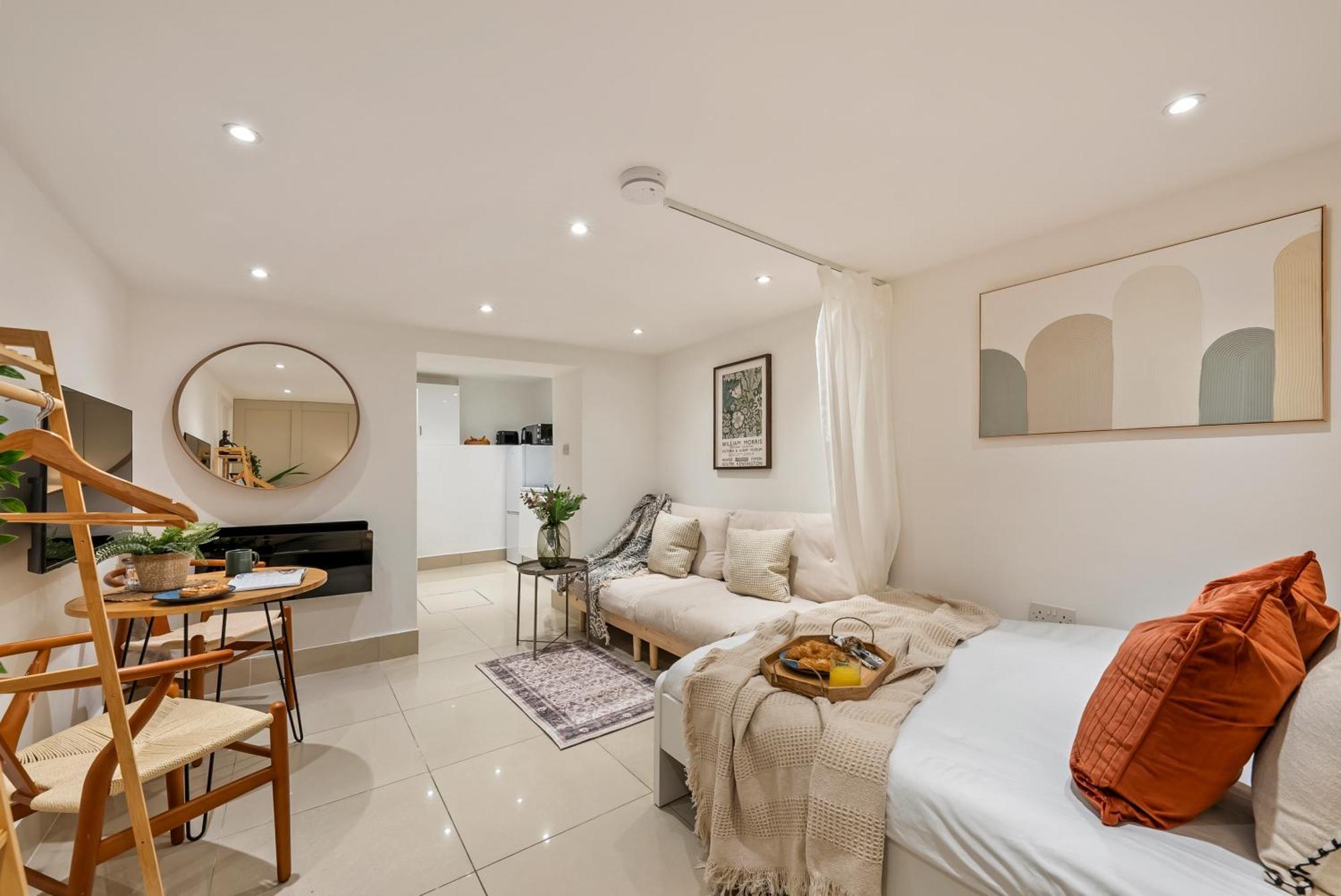 Chic Hideaway In Little Venice Apartamento